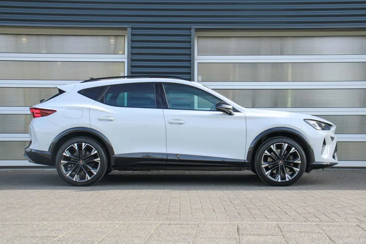 1.5 TSI e-Hybrid 272pk VZ Performance | SoH 100% | Panoramadak | Trekhaak  | Stoel/Stuurverwarming | Sennheiser Audio