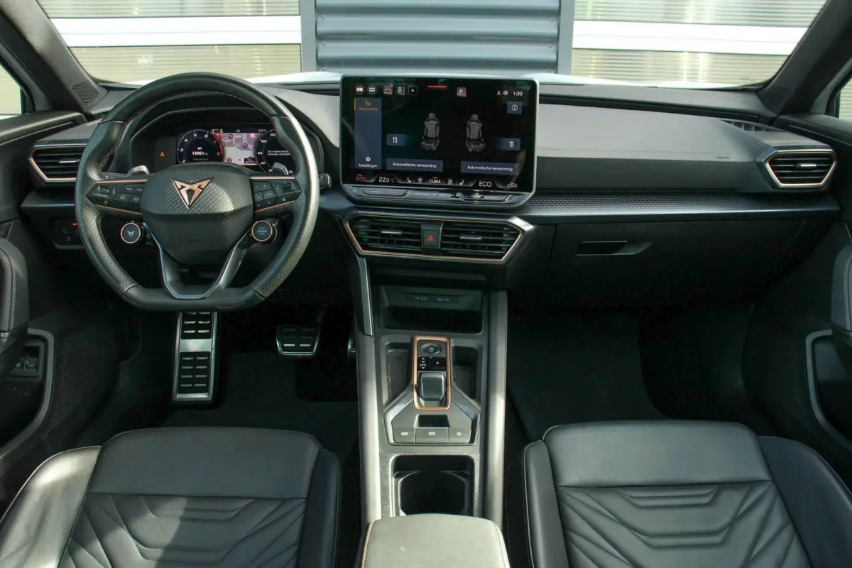1.5 TSI e-Hybrid 272pk VZ Performance | SoH 100% | Panoramadak | Trekhaak  | Stoel/Stuurverwarming | Sennheiser Audio