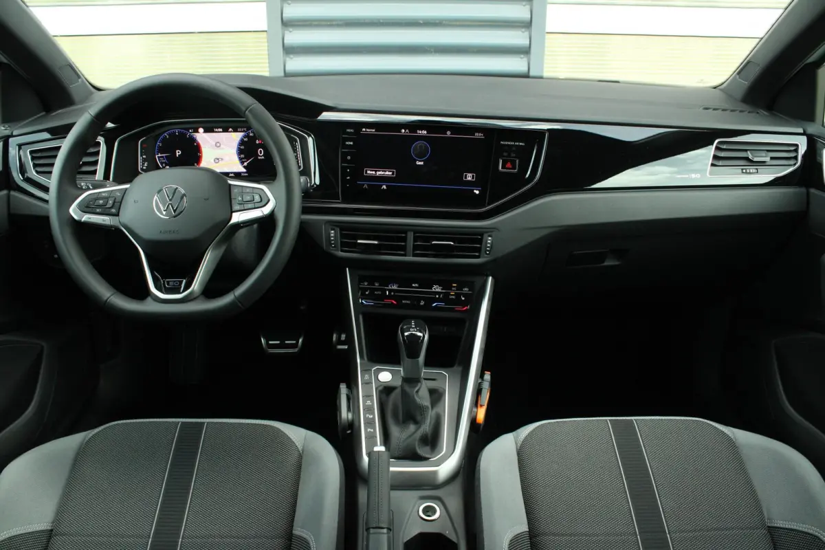1.0 TSI 95pk DSG 50 Edition | Panoramadak | Stoelverwarming