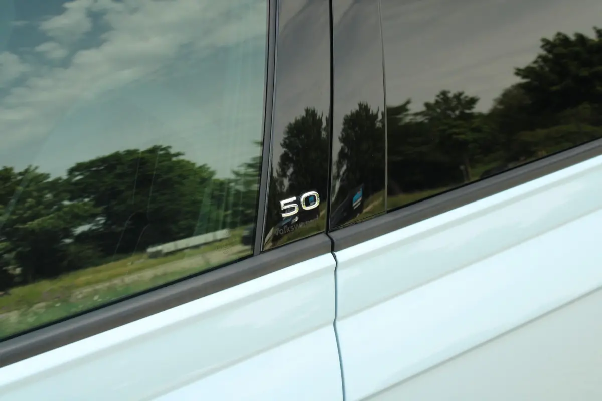 1.0 TSI 95pk DSG 50 Edition | Panoramadak | Stoelverwarming