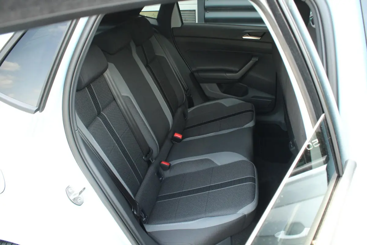 1.0 TSI 95pk DSG 50 Edition | Panoramadak | Stoelverwarming
