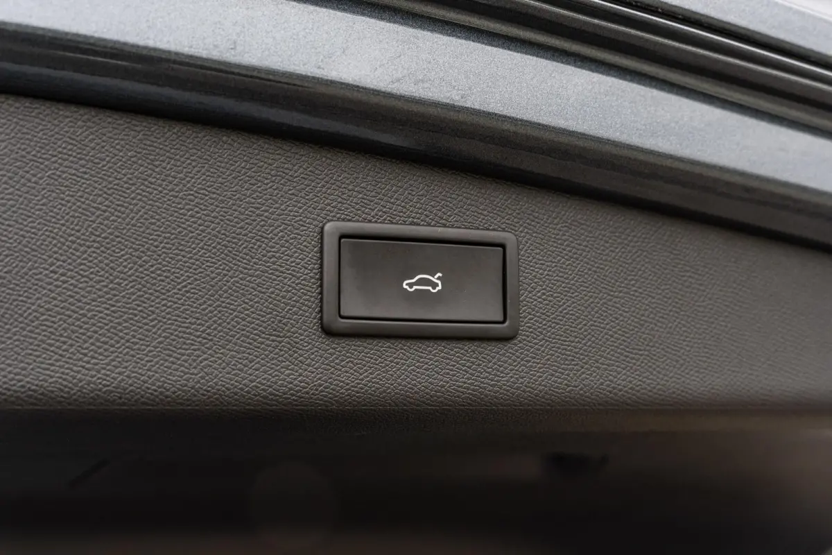 1.5 TSI e-Hybrid 204pk Business | SoH 100% | Panoramadak | Bestuurdersstoel Elekt. | Keyless Entry | Sennheiser Audio | Elektr. Achterklep |