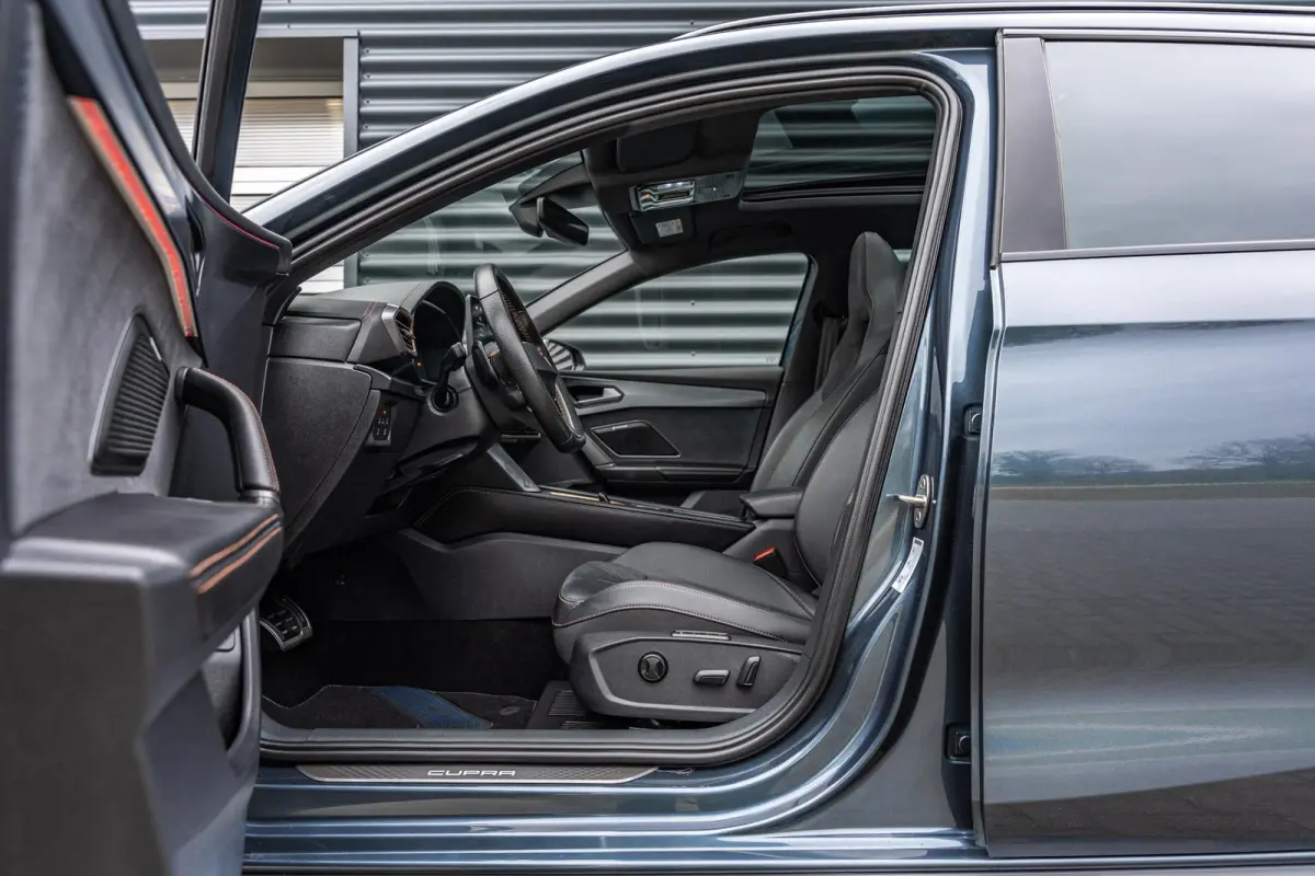 1.5 TSI e-Hybrid 204pk Business | SoH 100% | Panoramadak | Bestuurdersstoel Elekt. | Keyless Entry | Sennheiser Audio | Elektr. Achterklep |