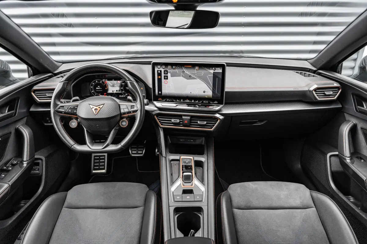 1.5 TSI e-Hybrid 204pk Business | SoH 100% | Panoramadak | Bestuurdersstoel Elekt. | Keyless Entry | Sennheiser Audio | Elektr. Achterklep |