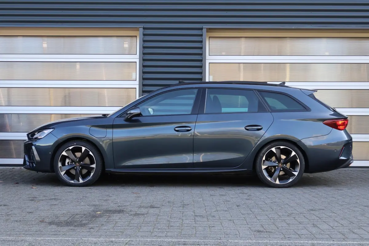 1.5 TSI e-Hybrid 204pk Business | SoH 100% | Panoramadak | Bestuurdersstoel Elekt. | Keyless Entry | Sennheiser Audio | Elektr. Achterklep |