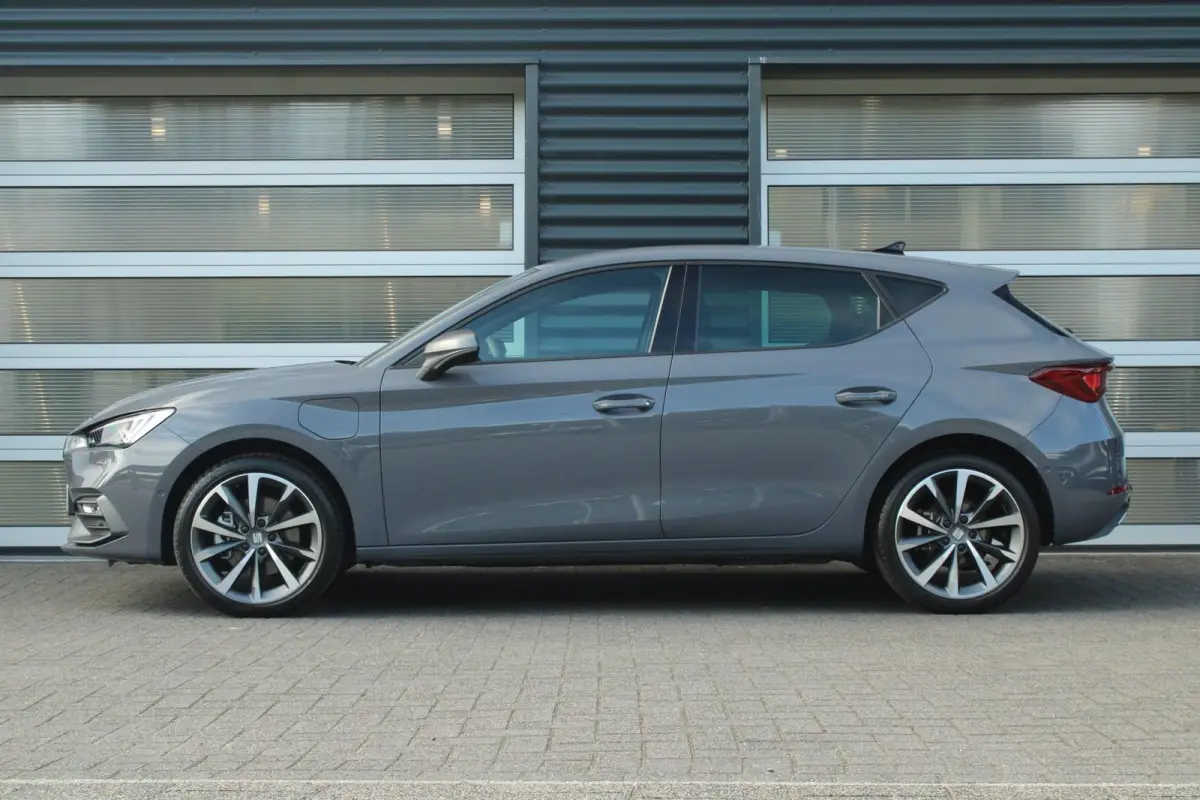 1.5 TSI 204pk DSG e-Hybrid FR Business | LMV 18'' | Trekhaak Uitklapbaar