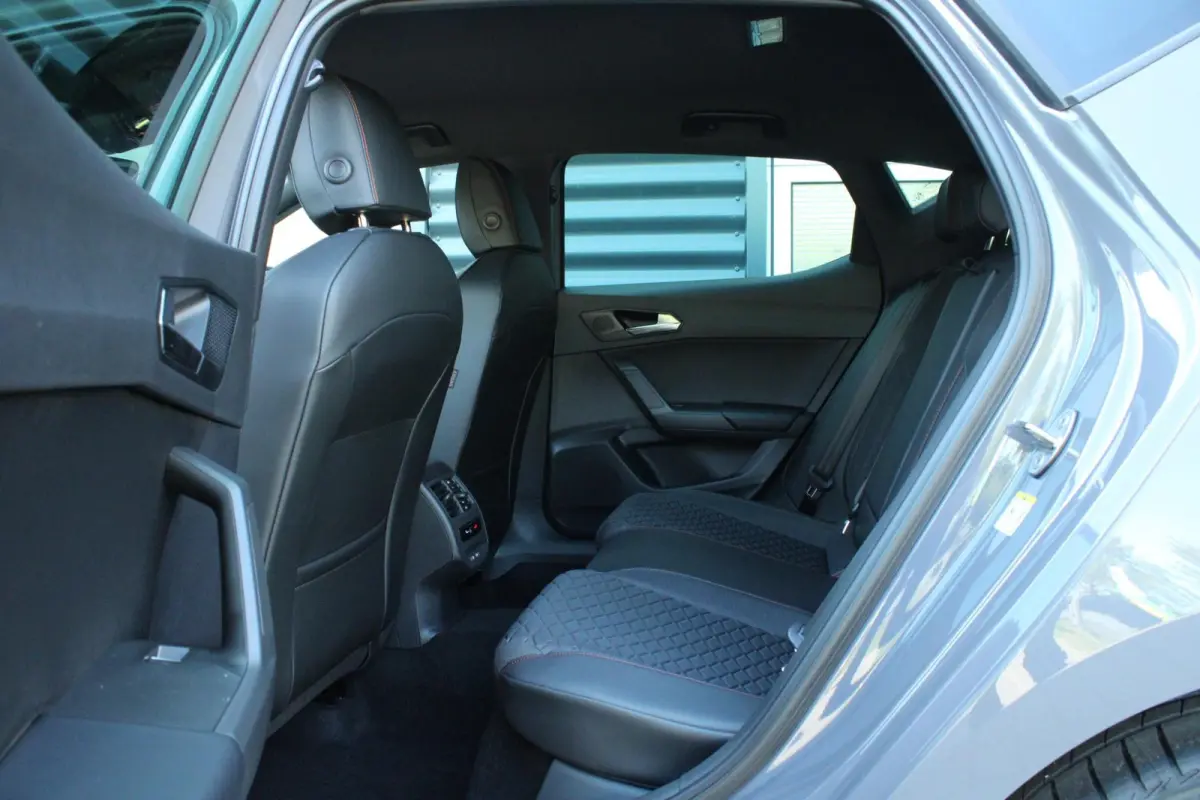 1.5 TSI 204pk DSG e-Hybrid FR Business | LMV 18'' | Trekhaak Uitklapbaar