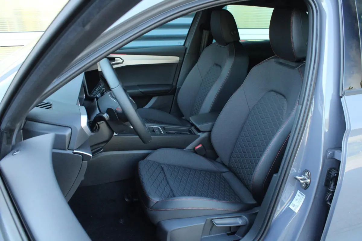 1.5 TSI 204pk DSG e-Hybrid FR Business | LMV 18'' | Trekhaak Uitklapbaar