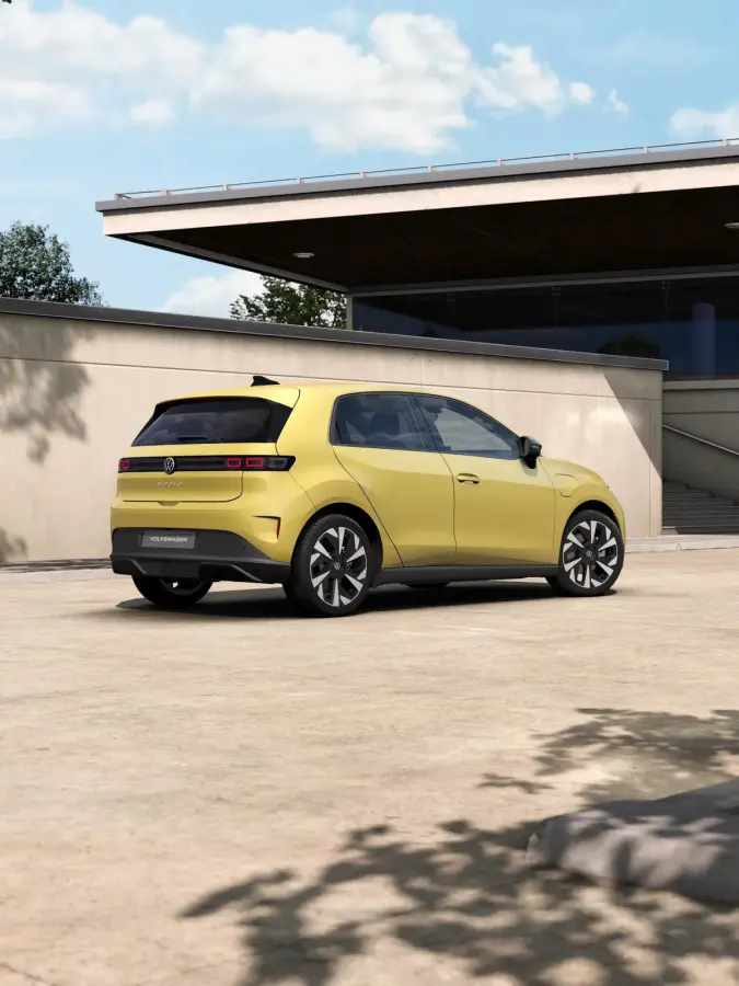 211pk Life First Edition 52 kWh | 17"  Velgen | Stoelverwarming
