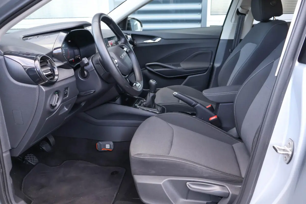 1.0 TSI 95pk Business Edition | Camera | Cruise Control | Android Auto / Apple CarPlay | Verwarmbare Voorstoelen