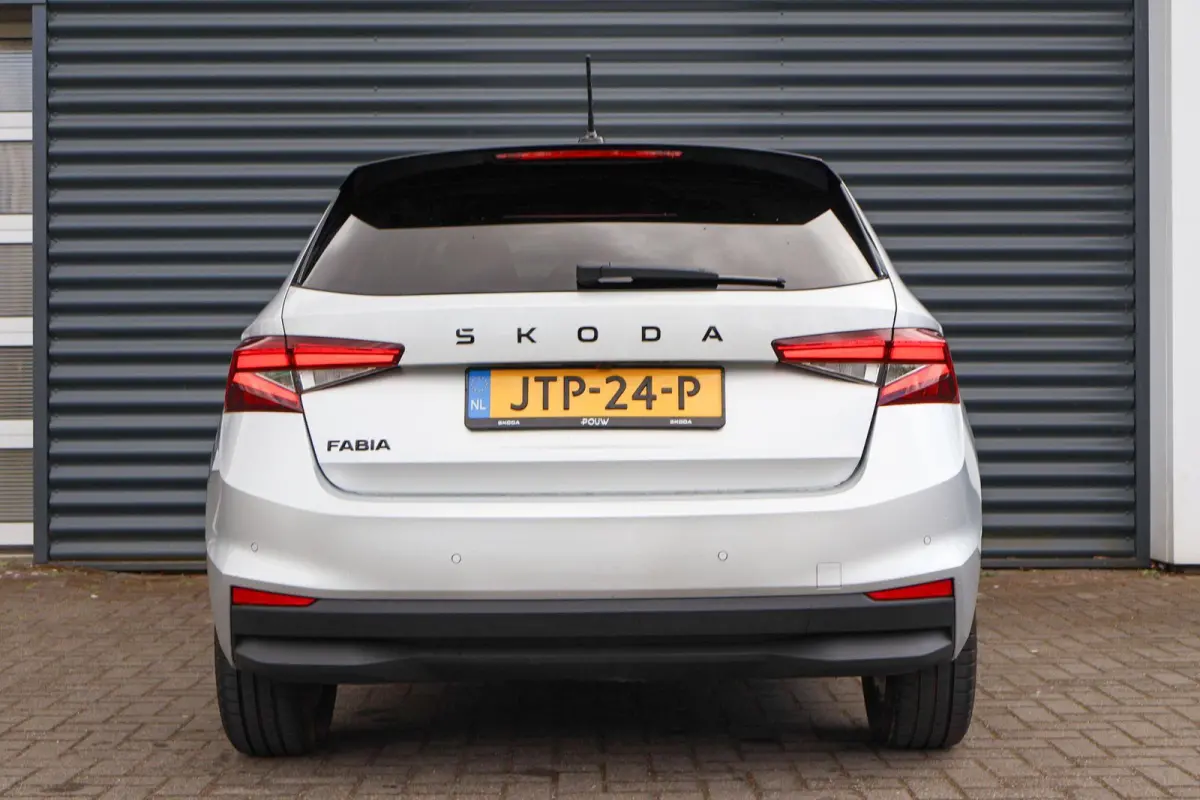 1.0 TSI 95pk Business Edition | Camera | Cruise Control | Android Auto / Apple CarPlay | Verwarmbare Voorstoelen