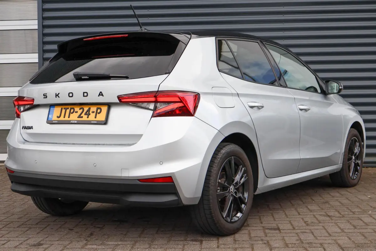 1.0 TSI 95pk Business Edition | Camera | Cruise Control | Android Auto / Apple CarPlay | Verwarmbare Voorstoelen