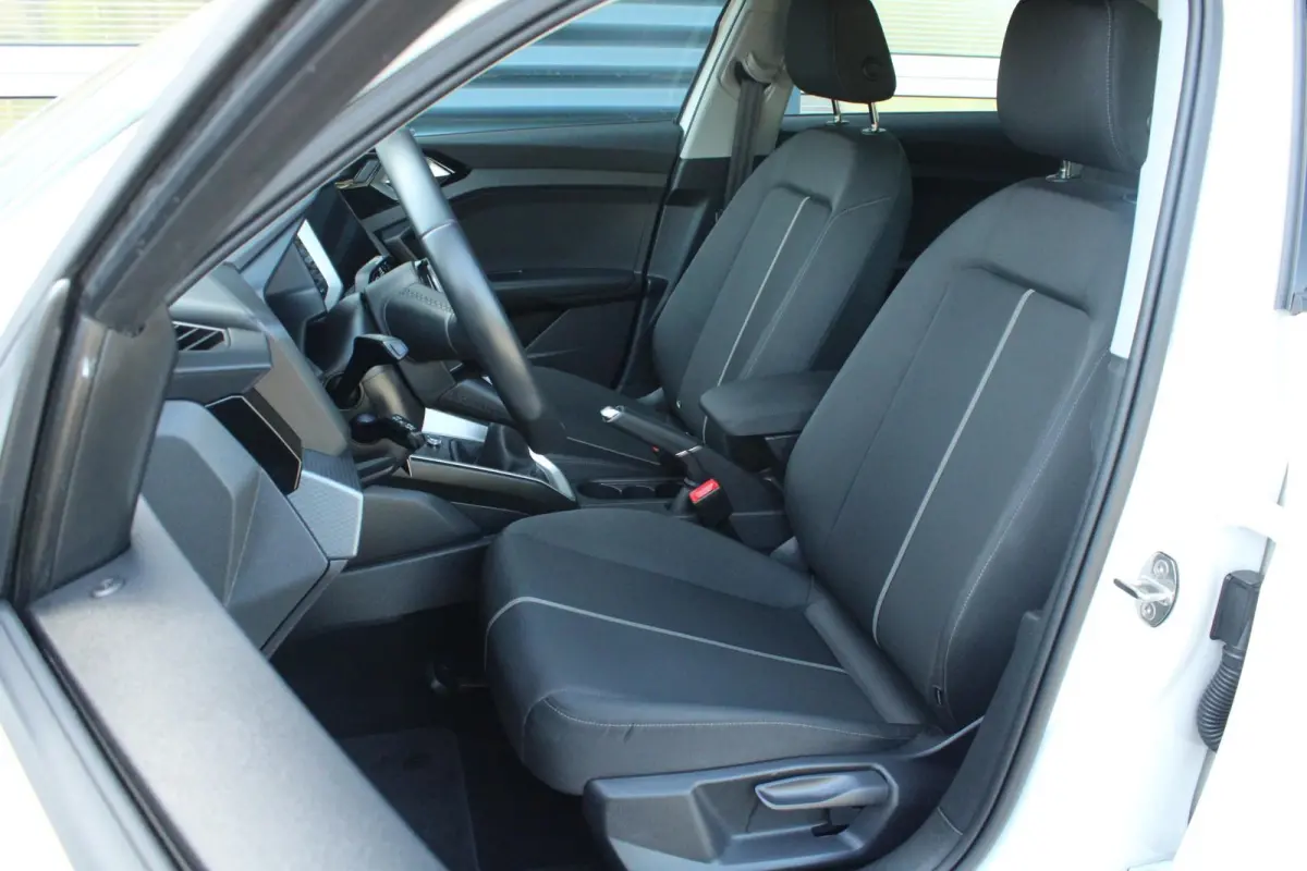 25 TFSI 95pk Pro Line | Apple Carplay & Android Auto | DAB | Cruise Control | Lane Assist | Sportstuur | Midden Armsteun