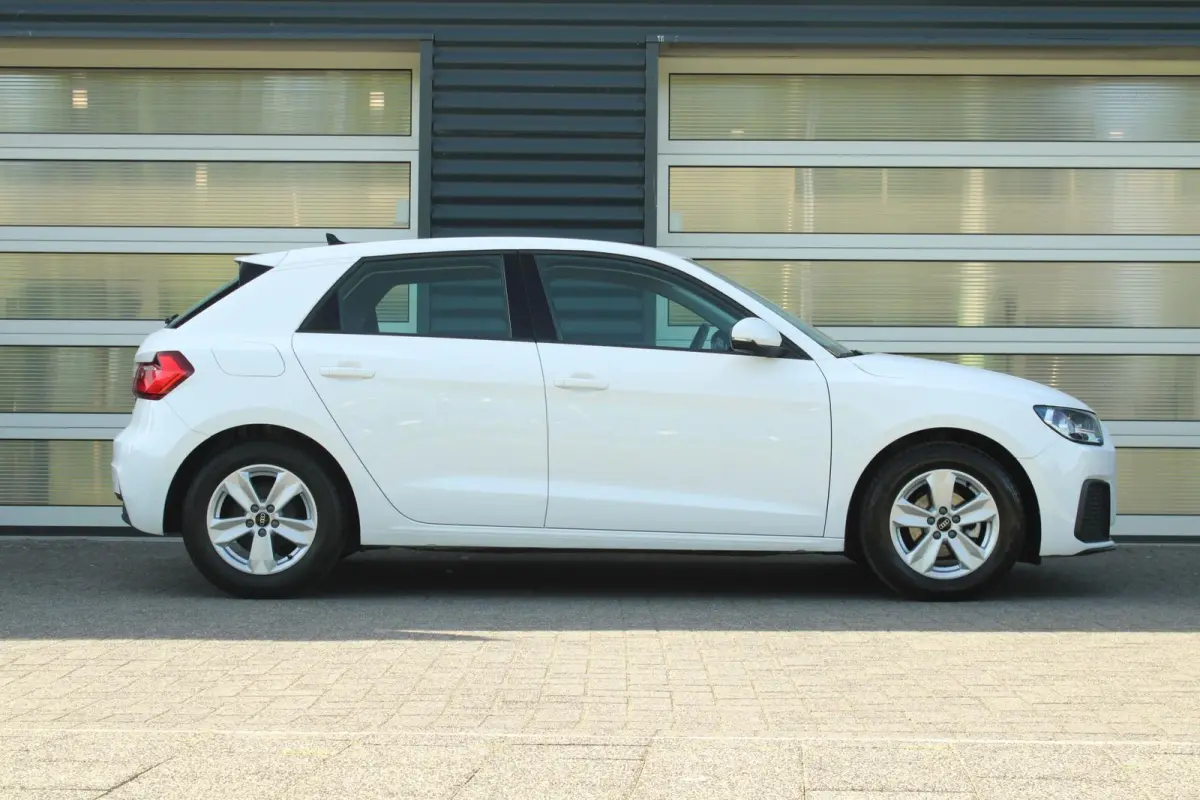 25 TFSI 95pk Pro Line | Apple Carplay & Android Auto | DAB | Cruise Control | Lane Assist | Sportstuur | Midden Armsteun
