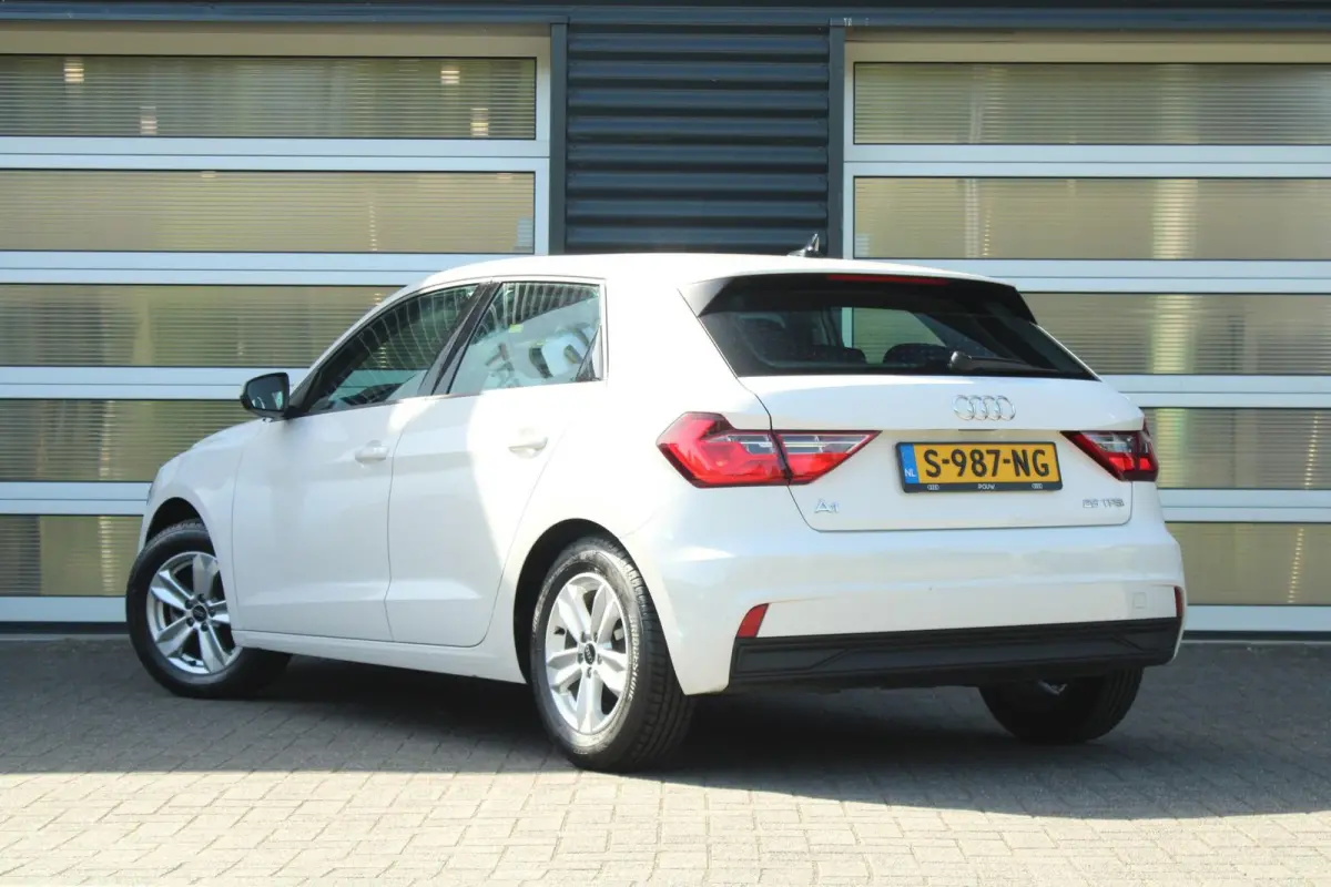 25 TFSI 95pk Pro Line | Apple Carplay & Android Auto | DAB | Cruise Control | Lane Assist | Sportstuur | Midden Armsteun