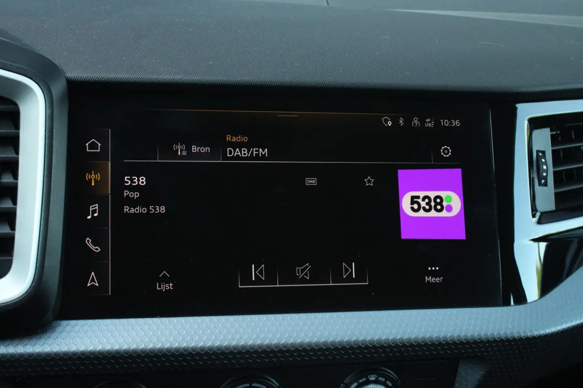 25 TFSI 95pk Pro Line | Apple Carplay & Android Auto | DAB | Cruise Control | Lane Assist | Sportstuur | Midden Armsteun