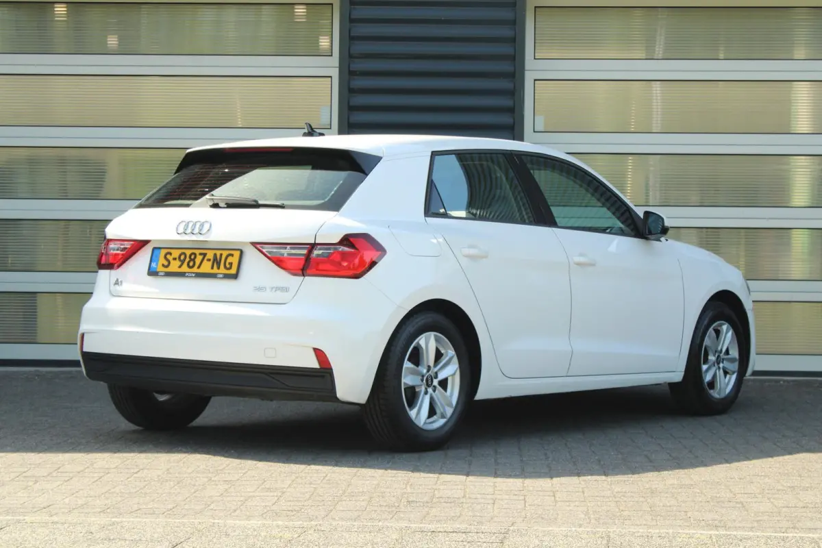 25 TFSI 95pk Pro Line | Apple Carplay & Android Auto | DAB | Cruise Control | Lane Assist | Sportstuur | Midden Armsteun