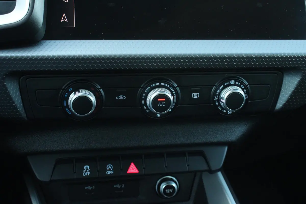 25 TFSI 95pk Pro Line | Apple Carplay & Android Auto | DAB | Cruise Control | Lane Assist | Sportstuur | Midden Armsteun