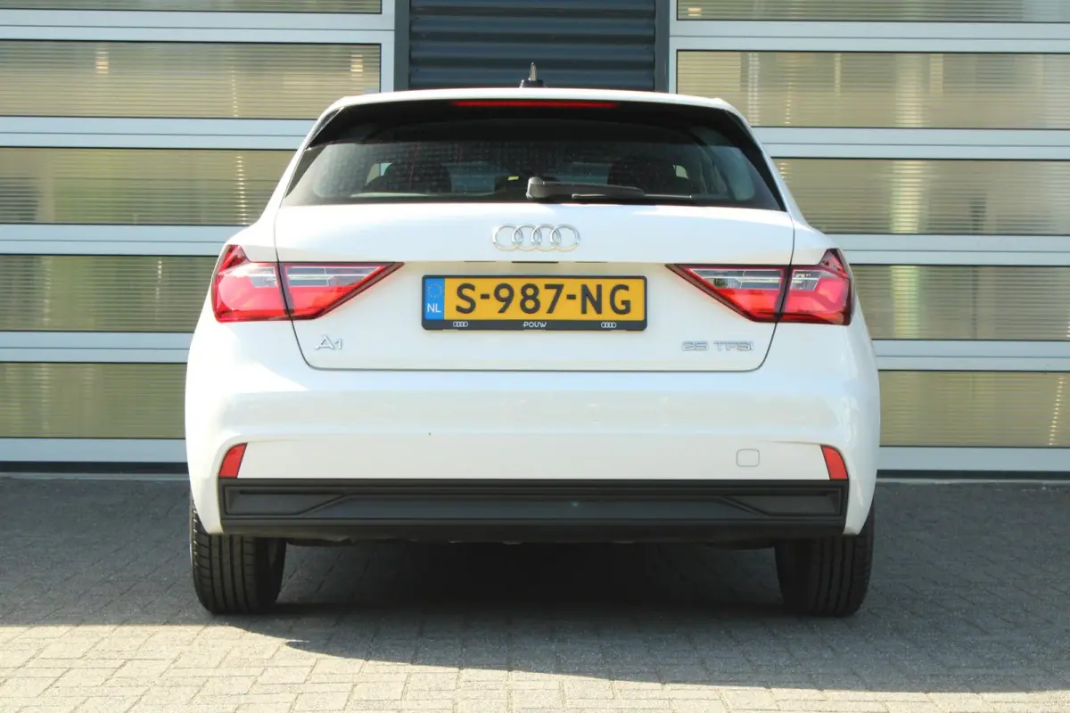 25 TFSI 95pk Pro Line | Apple Carplay & Android Auto | DAB | Cruise Control | Lane Assist | Sportstuur | Midden Armsteun