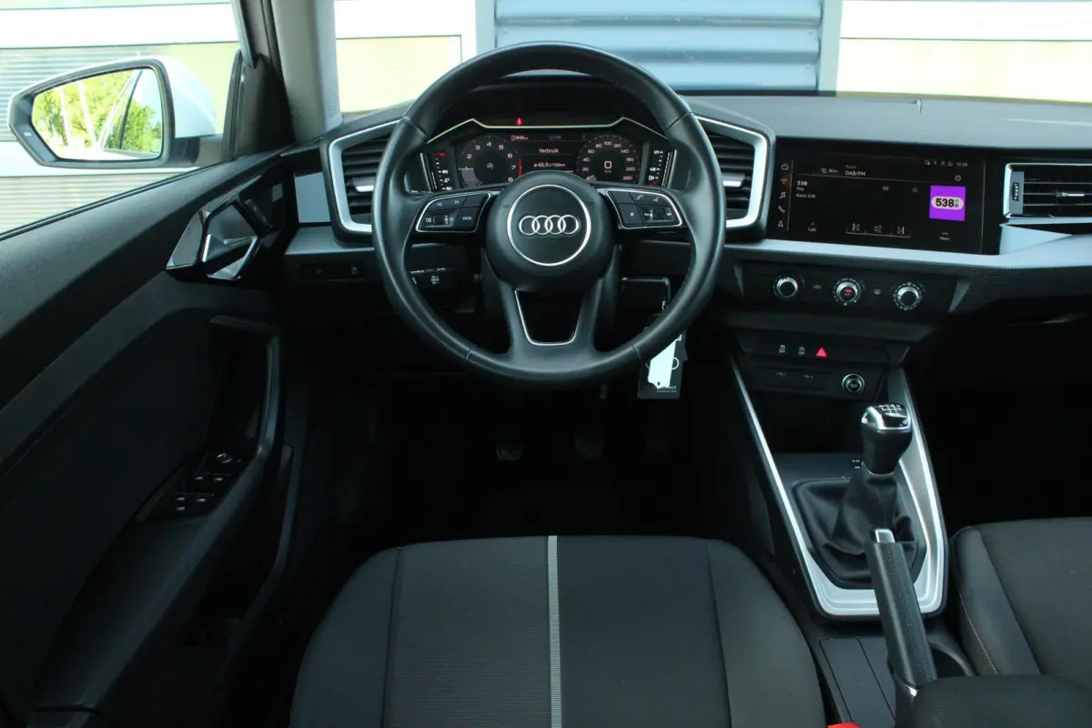 25 TFSI 95pk Pro Line | Apple Carplay & Android Auto | DAB | Cruise Control | Lane Assist | Sportstuur | Midden Armsteun