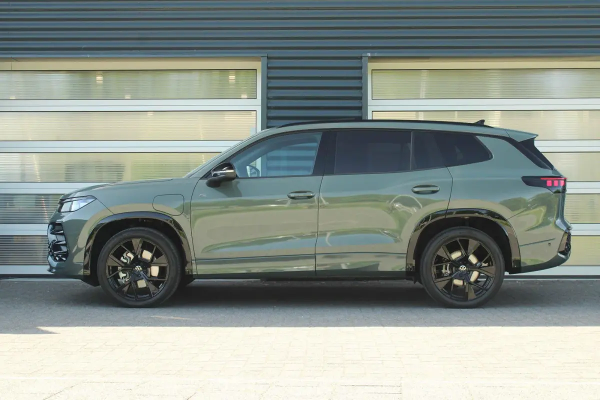 1.5 eHybrid 204pk R-Line Edition | Panoramadak | 20" Velgen