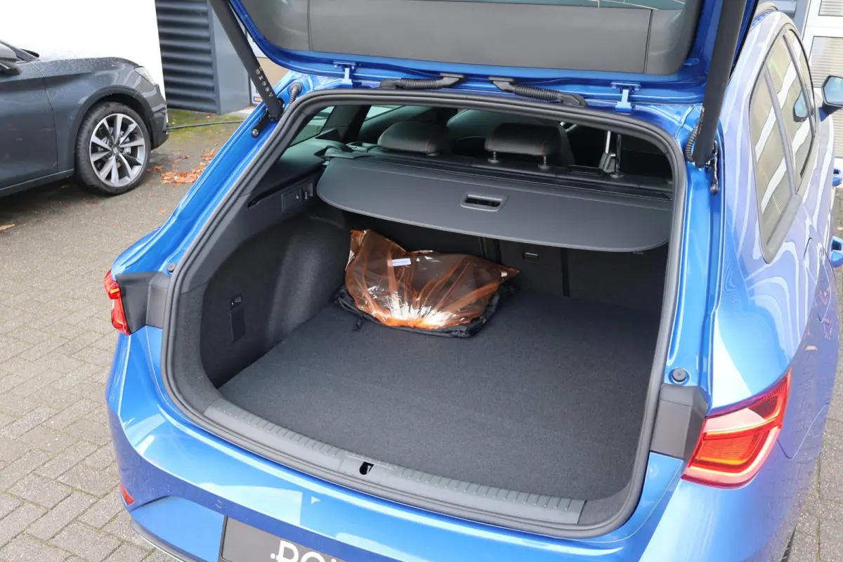 1.5 TSI 204pk e-Hybrid FR Business | Trekhaak | Stoelverwarming | Achterklep Elektrisch
