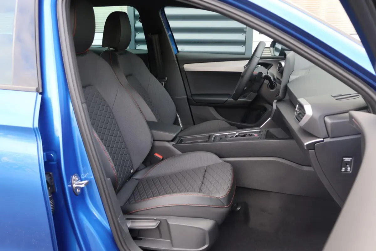 1.5 TSI 204pk e-Hybrid FR Business | Trekhaak | Stoelverwarming | Achterklep Elektrisch