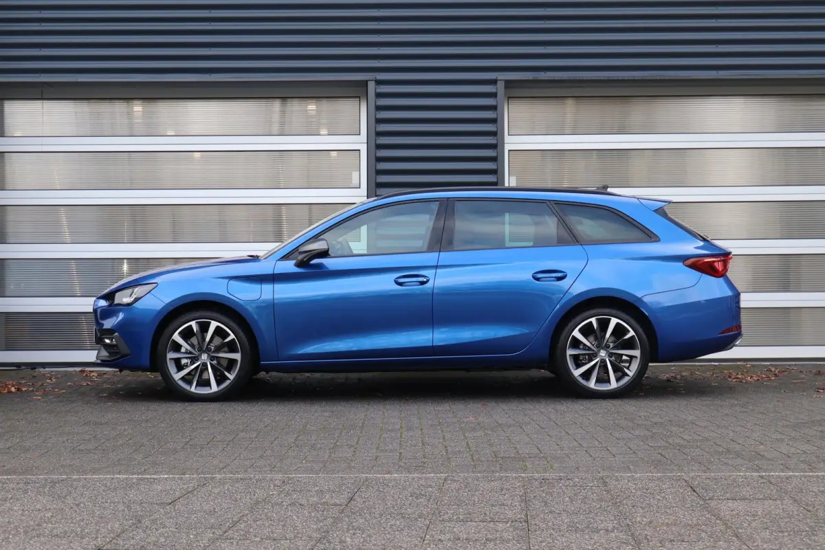 1.5 TSI 204pk e-Hybrid FR Business | Trekhaak | Stoelverwarming | Achterklep Elektrisch