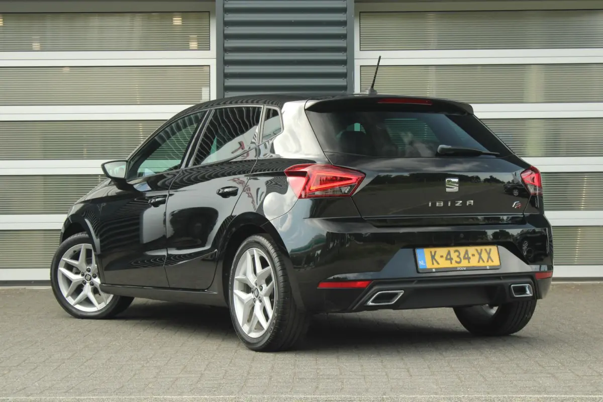 1.0 TSI 95pk FR Business Intense | Navigatie | Apple CarPlay/ Android Auto | Cruise Control | Airco Automatisch