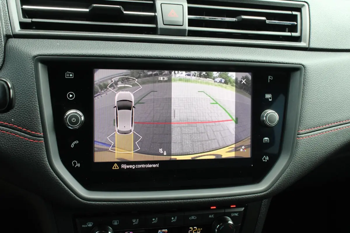 1.0 TSI 95pk FR Business Intense | Navigatie | Apple CarPlay/ Android Auto | Cruise Control | Airco Automatisch