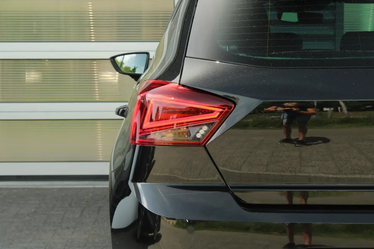 1.0 TSI 95pk FR Business Intense | Navigatie | Apple CarPlay/ Android Auto | Cruise Control | Airco Automatisch