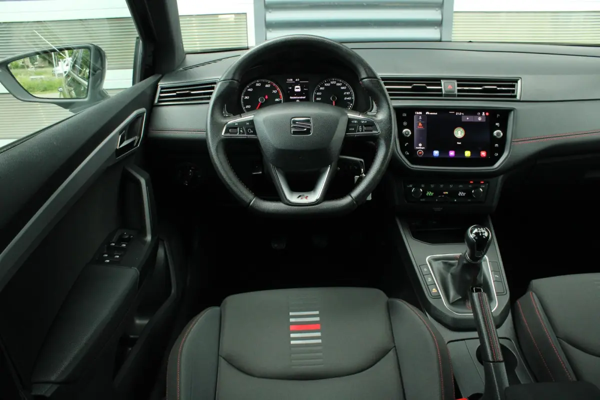 1.0 TSI 95pk FR Business Intense | Navigatie | Apple CarPlay/ Android Auto | Cruise Control | Airco Automatisch