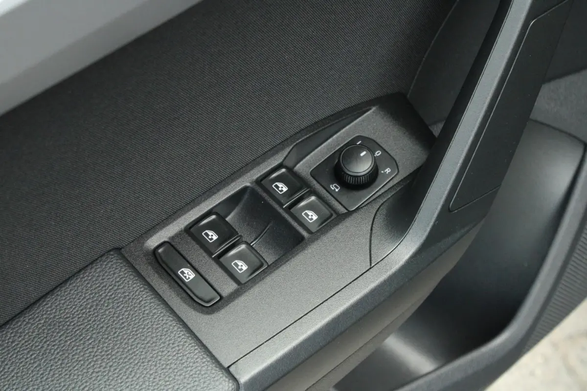 1.0 TSI 95pk FR Business Intense | Navigatie | Apple CarPlay/ Android Auto | Cruise Control | Airco Automatisch