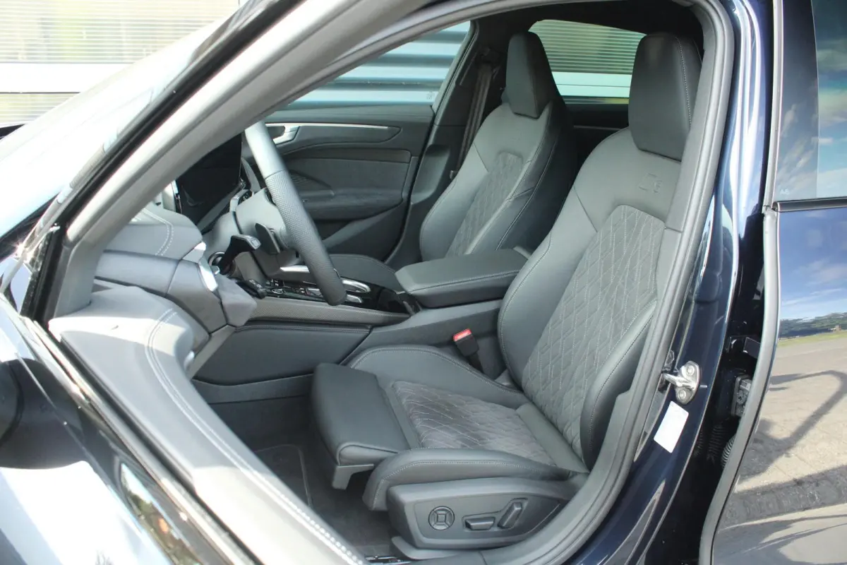 2.0 e-hybrid 299pk quattro S Edition | Achterasbesturing | 21" Velgen