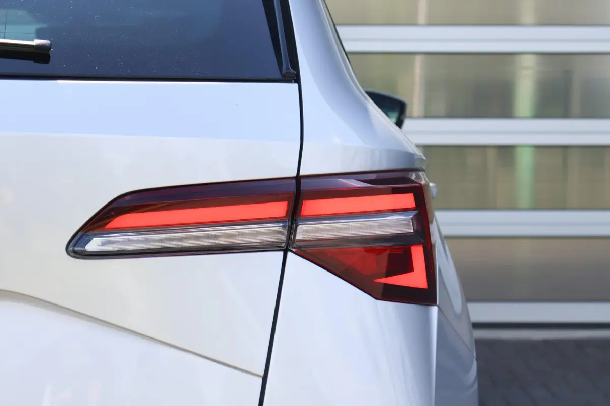1.5 TSI 150pk DSG ACT Business Edition | Navigatie | Apple CarPlay/ Android Auto | Airco Automatisch | Elekt. Achterklep | Cruise Control