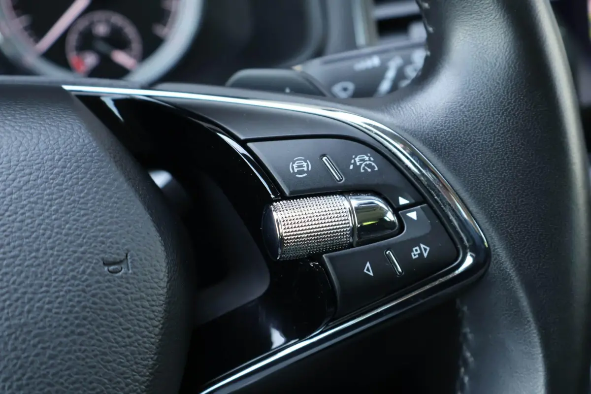 1.5 TSI 150pk DSG ACT Business Edition | Navigatie | Apple CarPlay/ Android Auto | Airco Automatisch | Elekt. Achterklep | Cruise Control