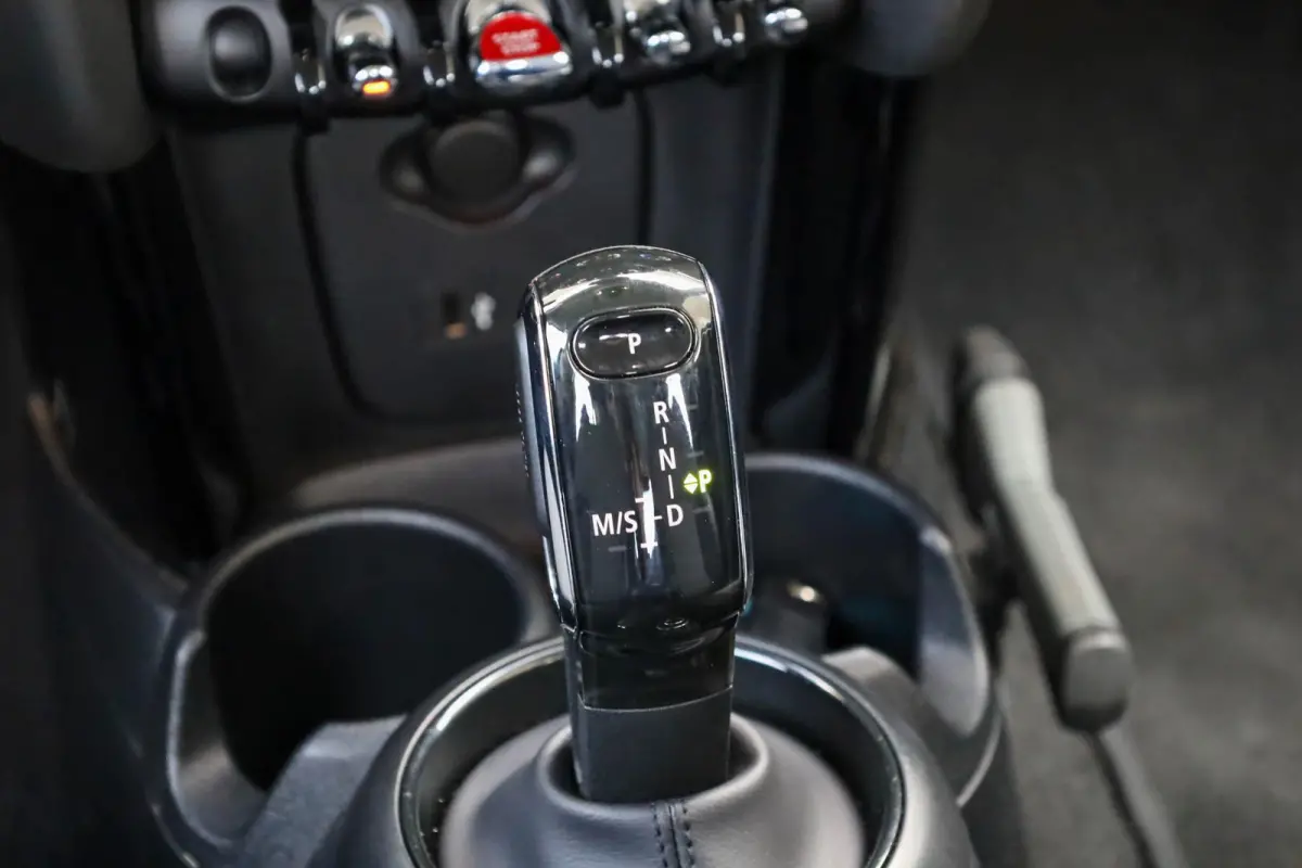 1.5 136pk Cooper Camden Edition | LED Verlichting | Parkeersensoren | Apple Carplay/Android Auto