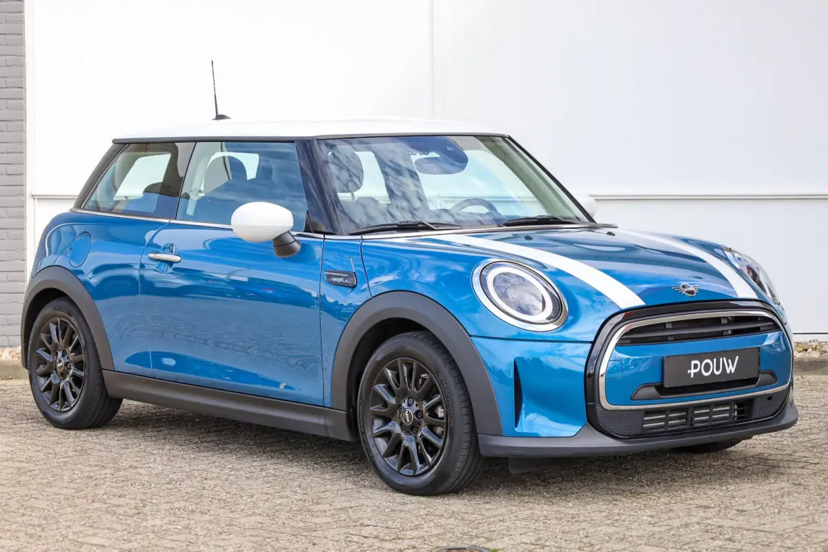 1.5 136pk Cooper Camden Edition | LED Verlichting | Parkeersensoren | Apple Carplay/Android Auto