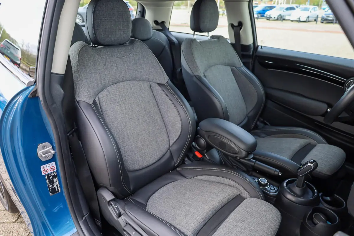 1.5 136pk Cooper Camden Edition | LED Verlichting | Parkeersensoren | Apple Carplay/Android Auto