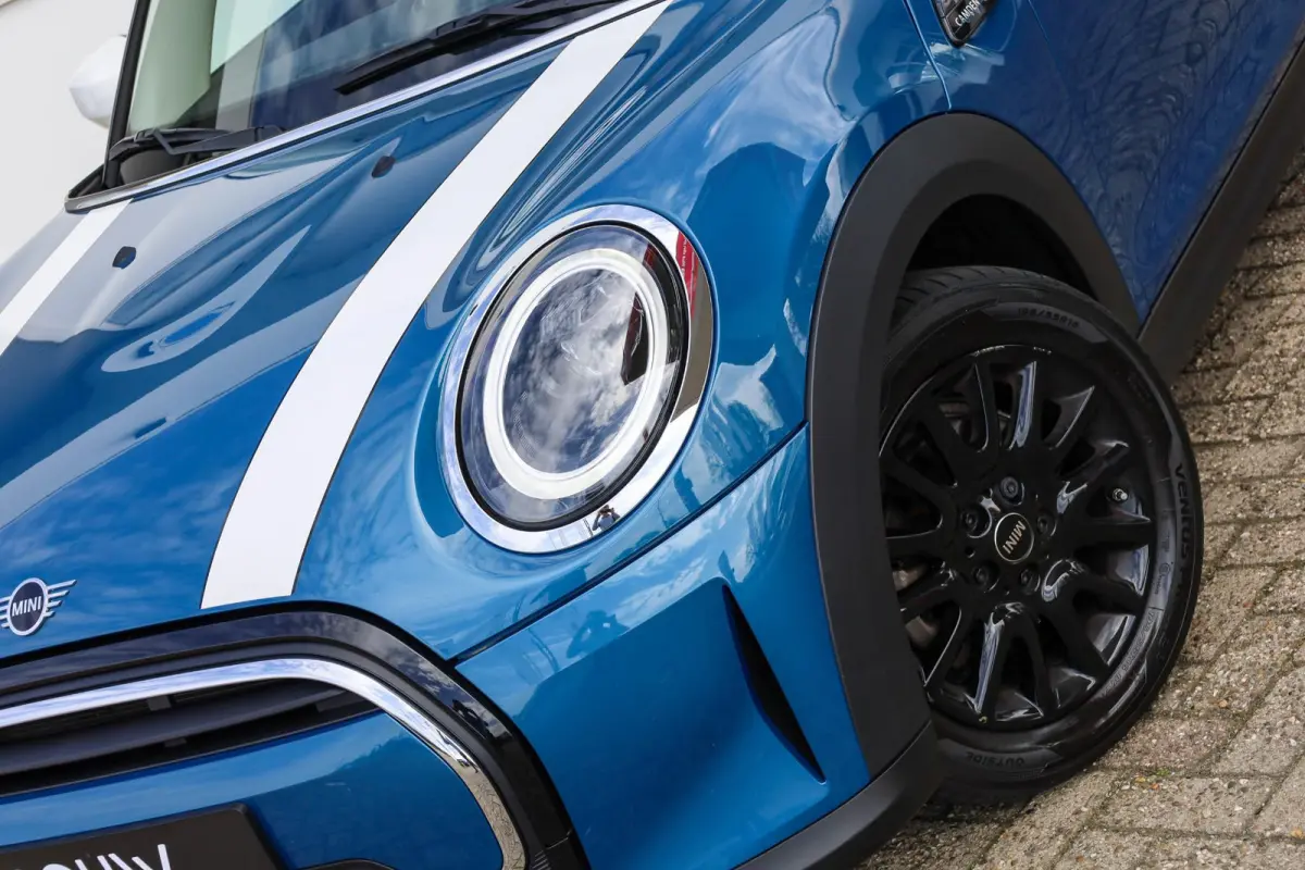 1.5 136pk Cooper Camden Edition | LED Verlichting | Parkeersensoren | Apple Carplay/Android Auto