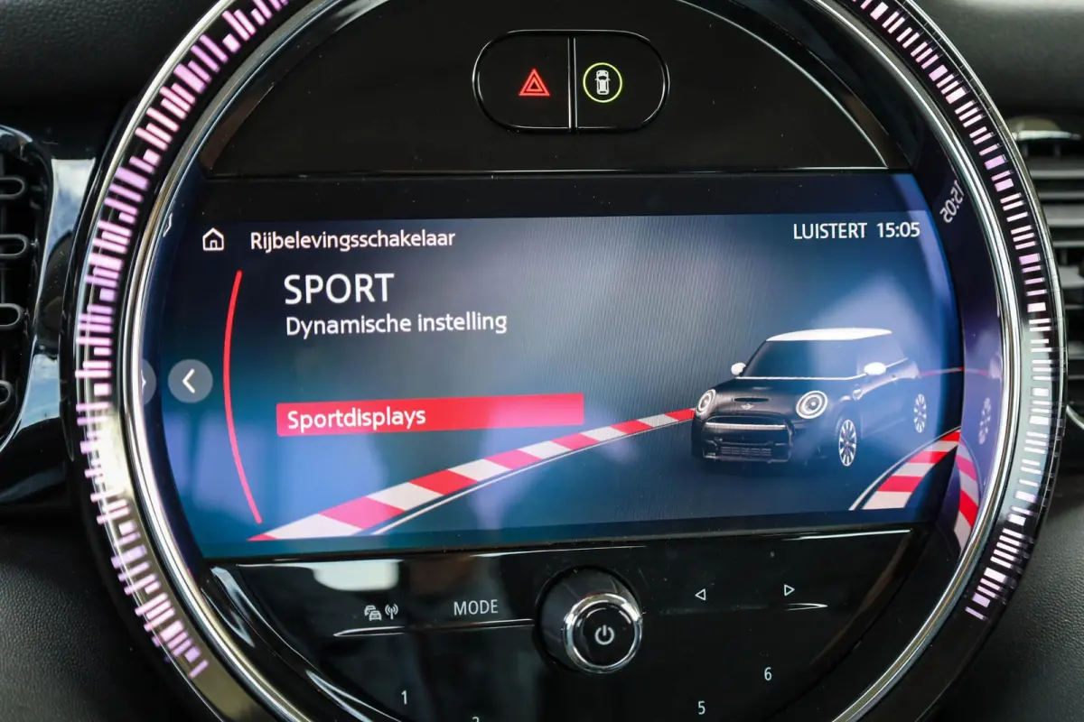 1.5 136pk Cooper Camden Edition | LED Verlichting | Parkeersensoren | Apple Carplay/Android Auto
