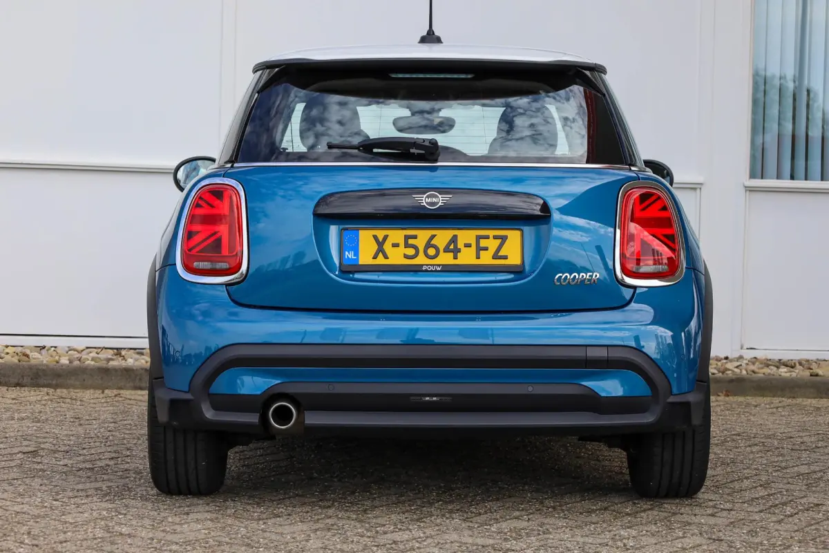 1.5 136pk Cooper Camden Edition | LED Verlichting | Parkeersensoren | Apple Carplay/Android Auto
