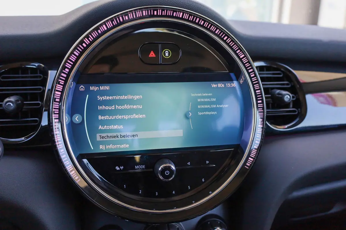 1.5 136pk AUT Cooper Camden Edition | Rijprofielinstellingen | Parkeersensoren | Apple CarPlay / Android Auto