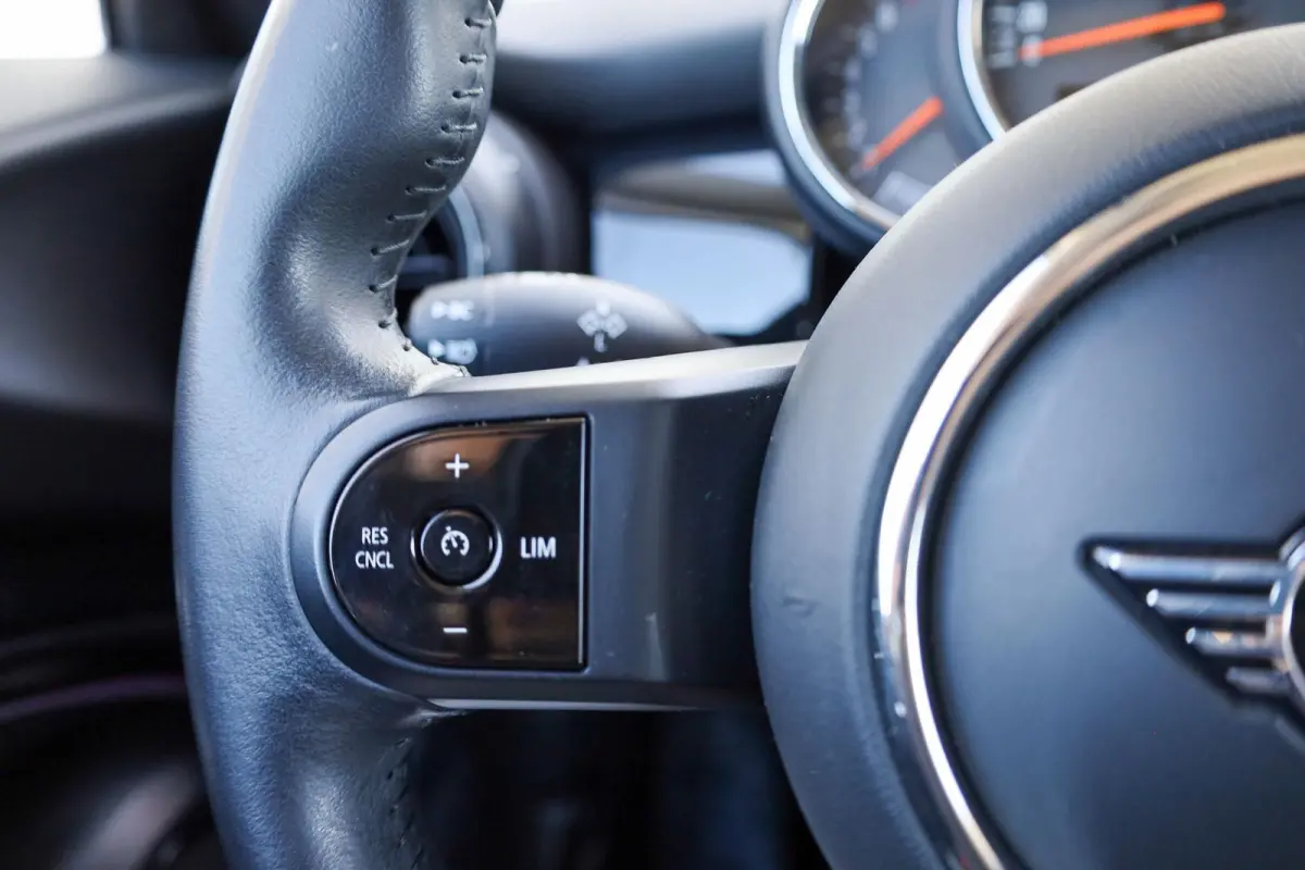 1.5 136pk AUT Cooper Camden Edition | Rijprofielinstellingen | Parkeersensoren | Apple CarPlay / Android Auto