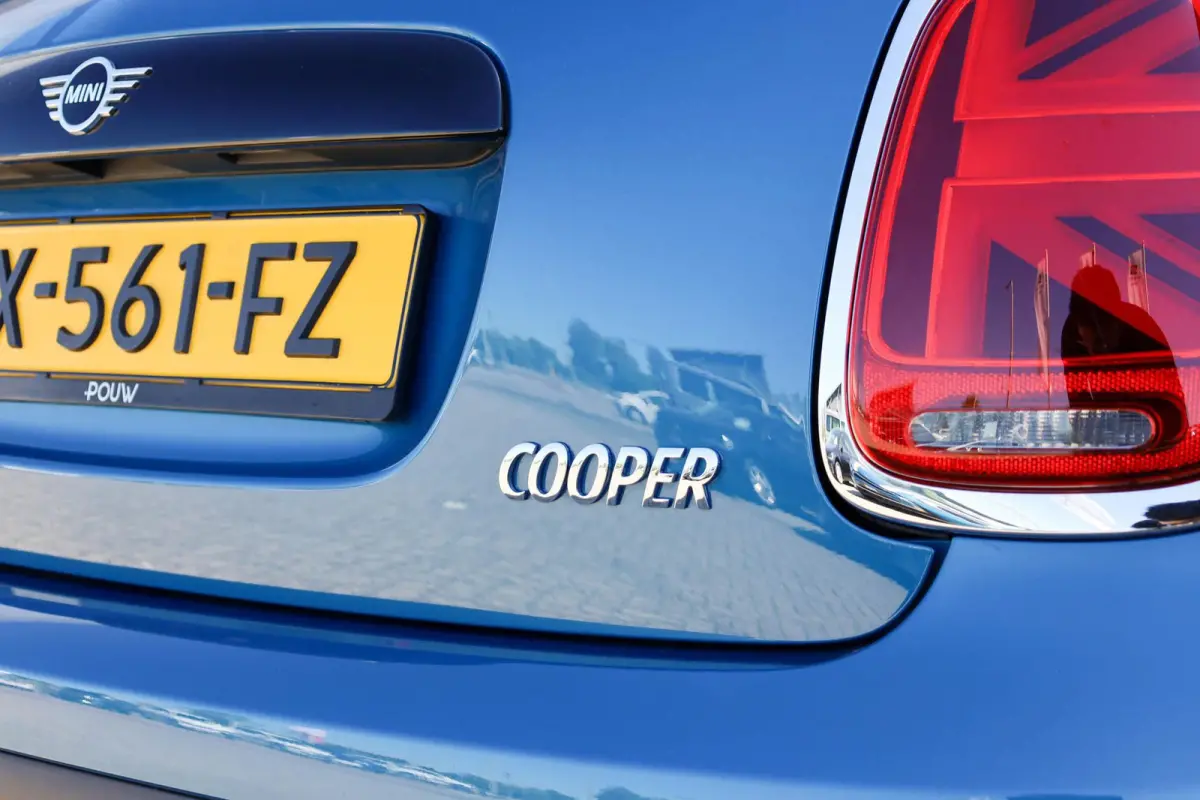1.5 136pk AUT Cooper Camden Edition | Rijprofielinstellingen | Parkeersensoren | Apple CarPlay / Android Auto