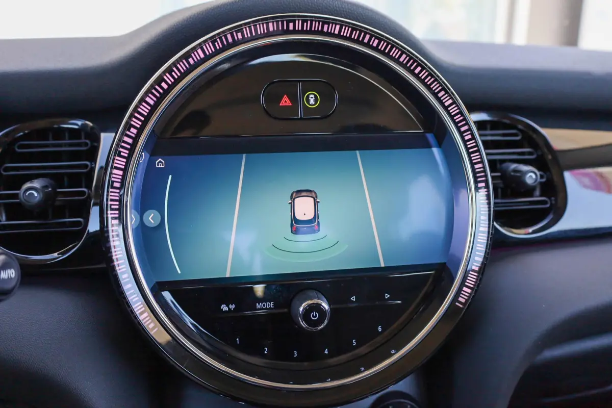 1.5 136pk AUT Cooper Camden Edition | Rijprofielinstellingen | Parkeersensoren | Apple CarPlay / Android Auto