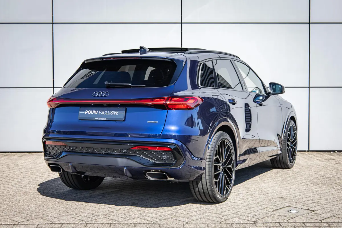 2.0 TFSI e-hybrid quattro S Edition Competition | Tech Pro | Head-up Display