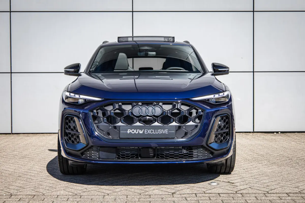 2.0 TFSI e-hybrid quattro S Edition Competition | Tech Pro | Head-up Display