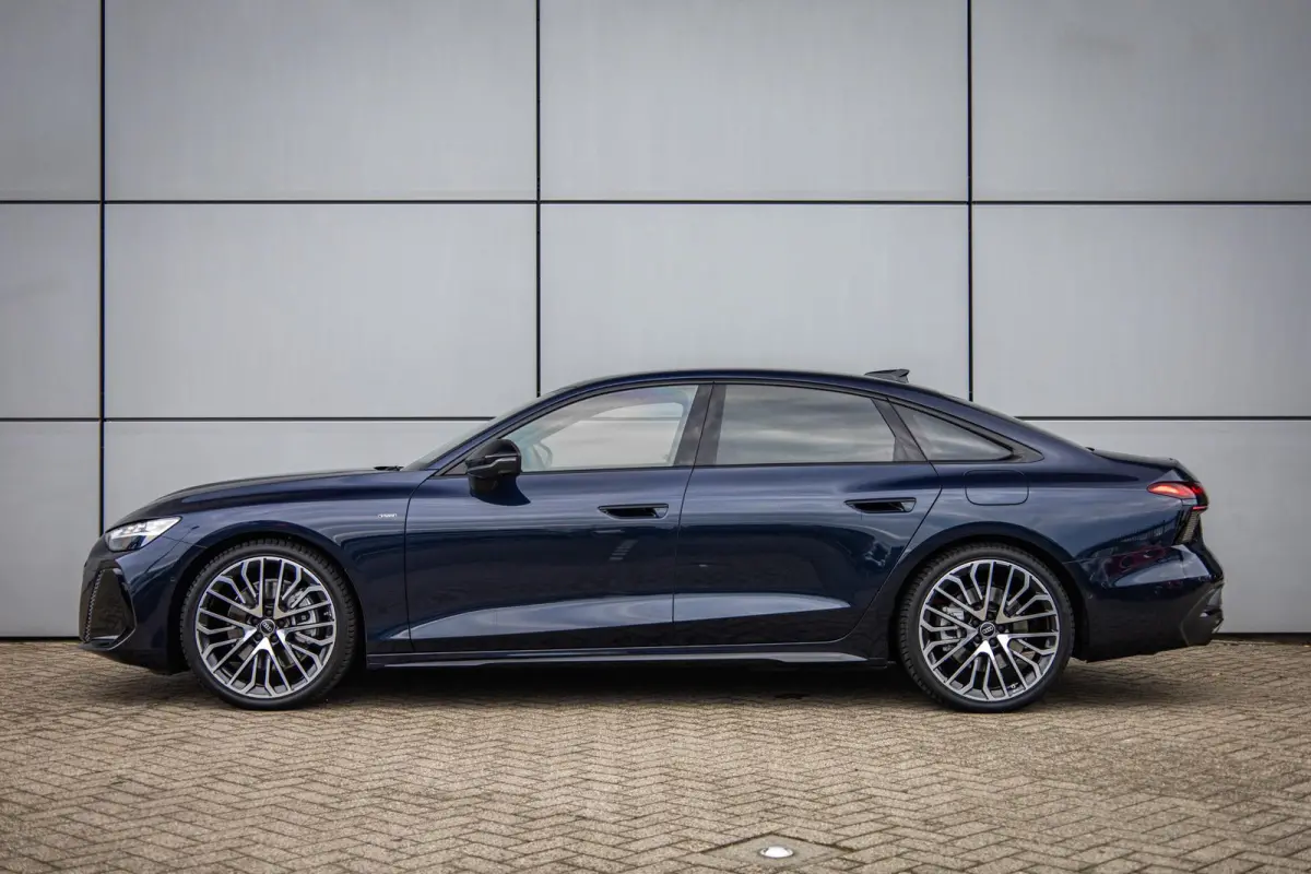2.0 e-hybrid 299pk quattro Edition One | S-Line In- & Exterieur | 21"  Velgen