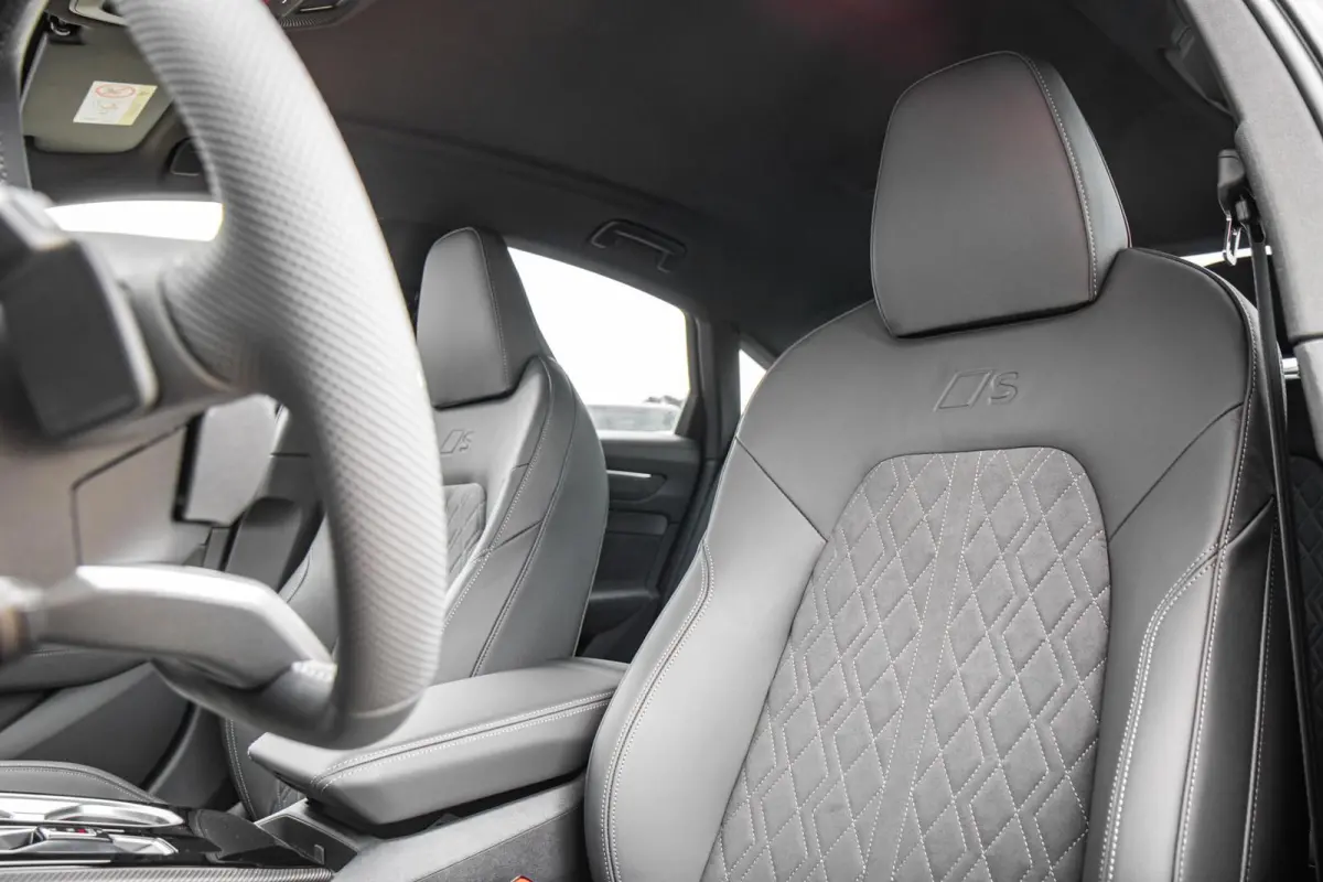 2.0 e-hybrid 299pk quattro Edition One | S-Line In- & Exterieur | 21"  Velgen